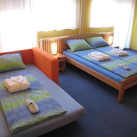 Spirit Hostel&Apartments Belgrado Buitenkant foto