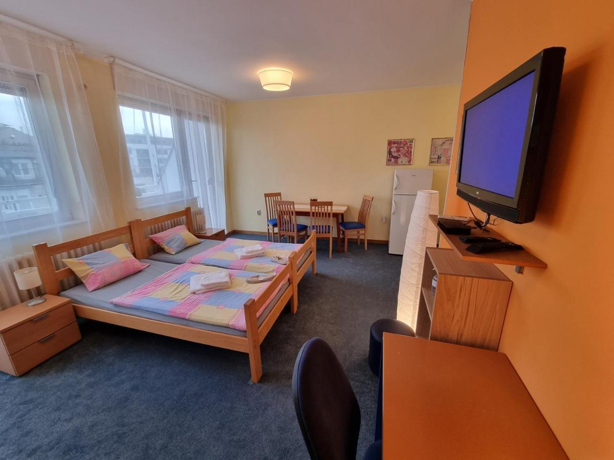 Spirit Hostel&Apartments Belgrado Buitenkant foto