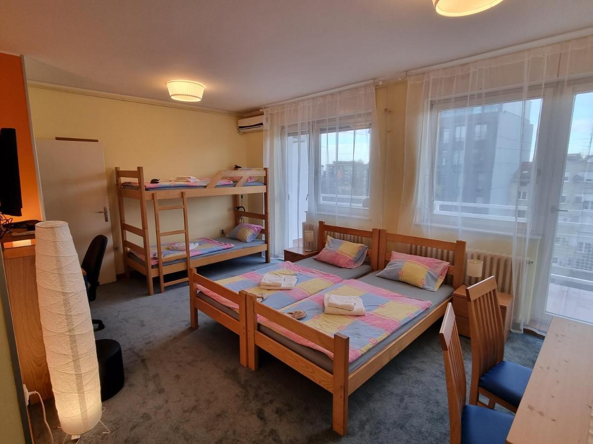 Spirit Hostel&Apartments Belgrado Buitenkant foto