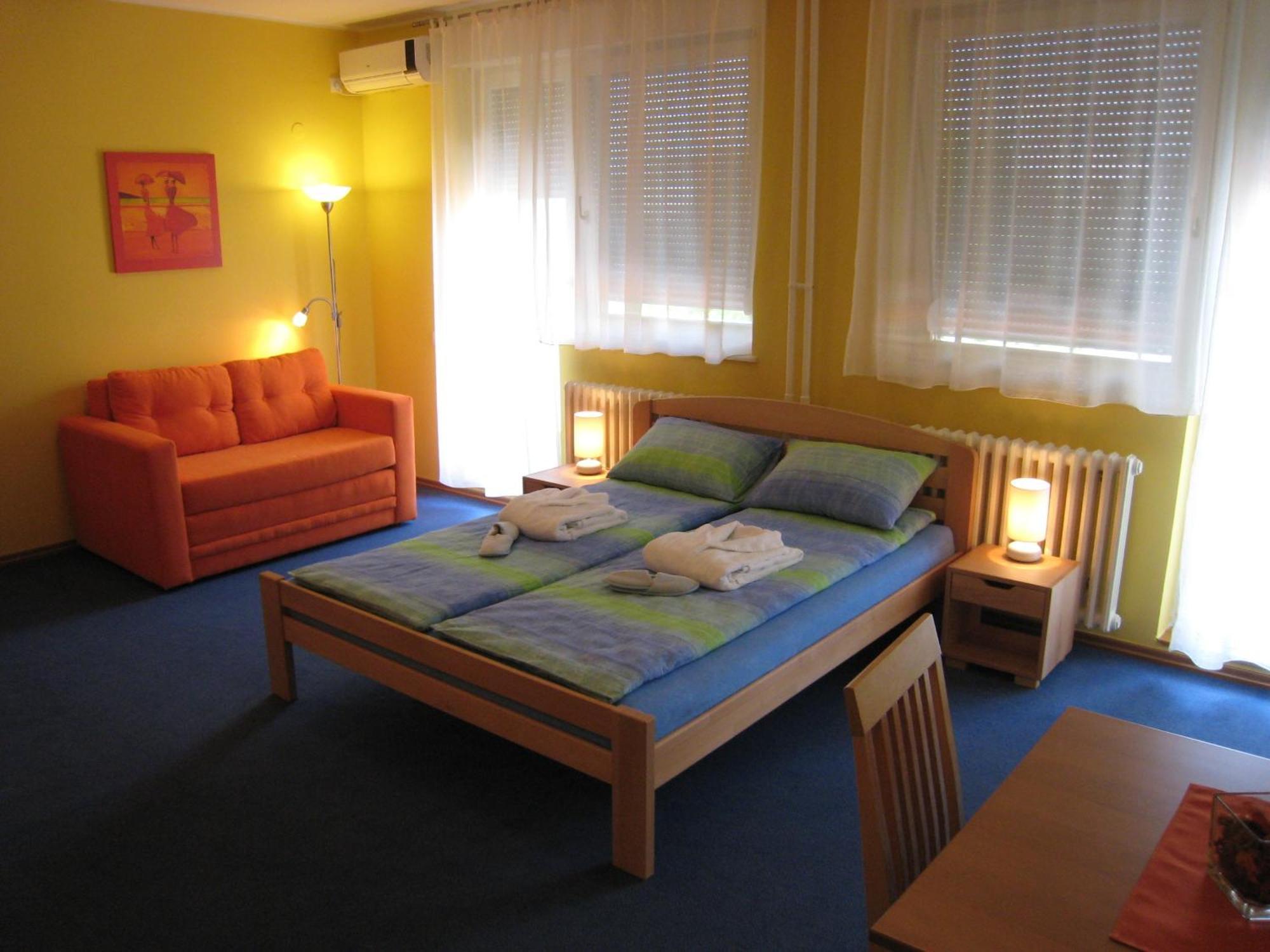 Spirit Hostel&Apartments Belgrado Buitenkant foto