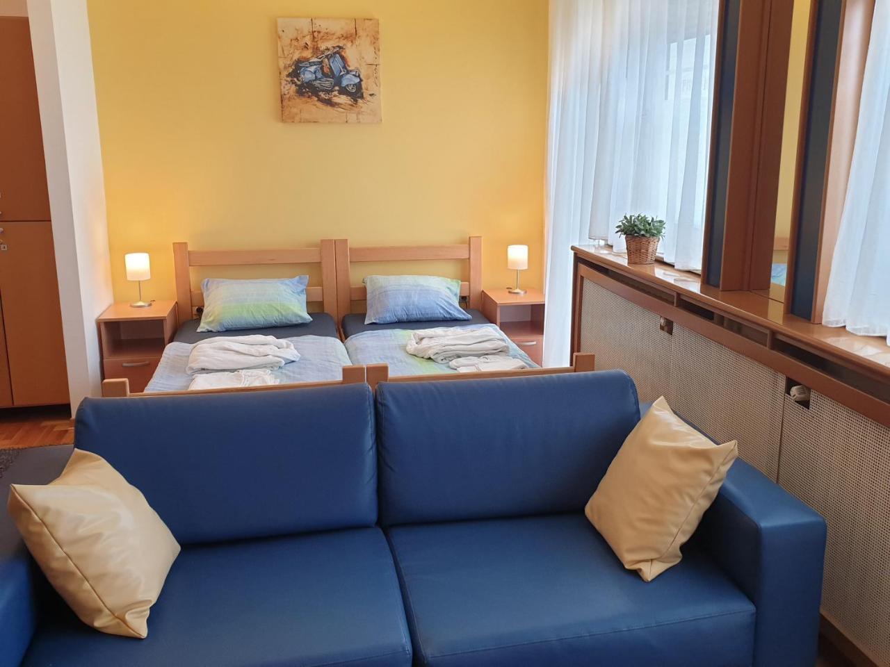 Spirit Hostel&Apartments Belgrado Buitenkant foto
