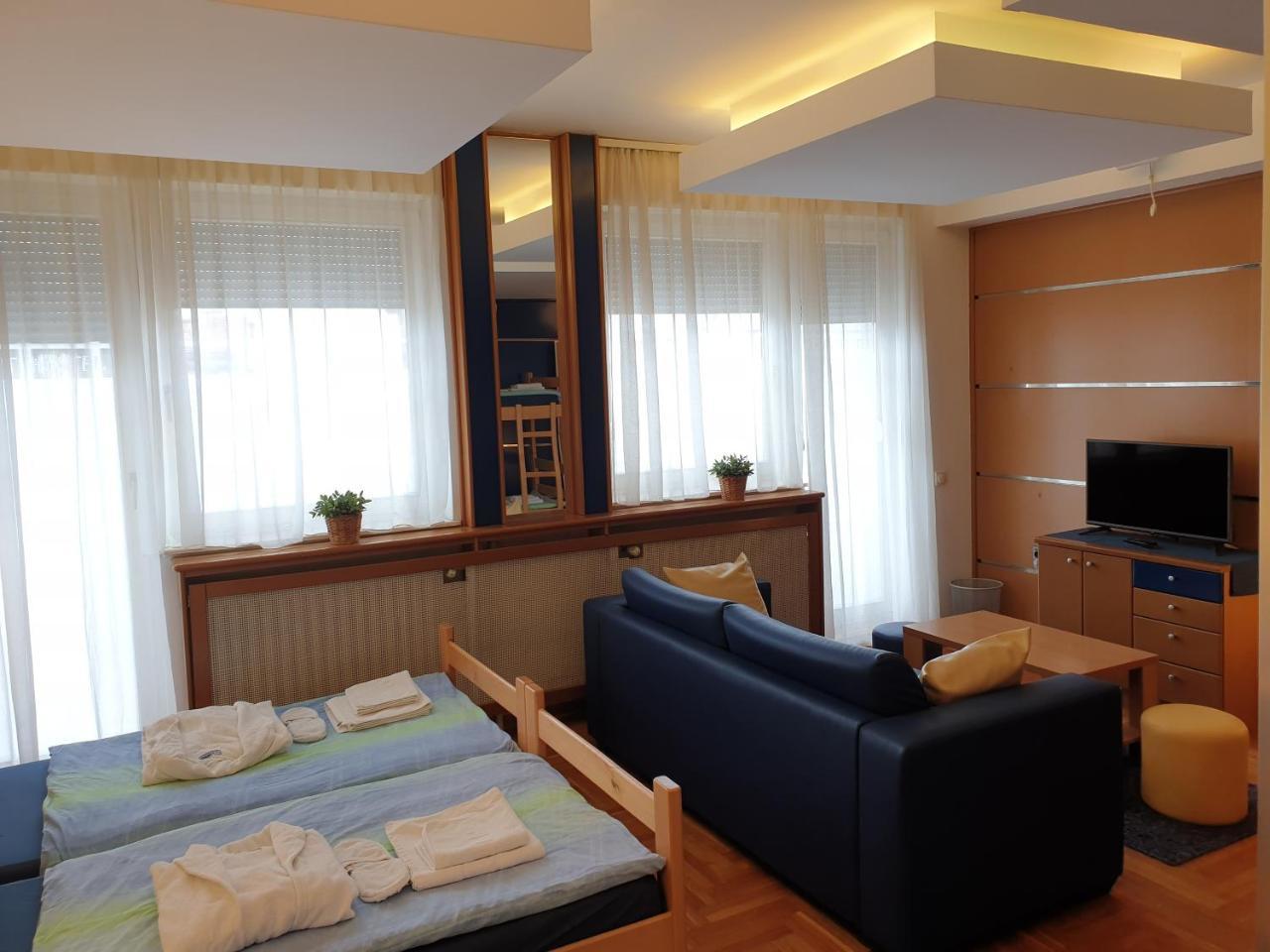 Spirit Hostel&Apartments Belgrado Buitenkant foto